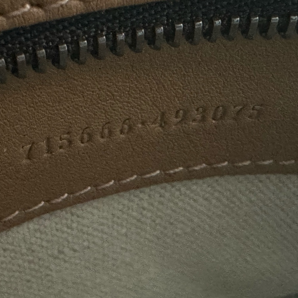 Gucci GG Logo Plaque Top Handle Bag.  Like new.  Authentic from Gucci - Picture 12 of 13